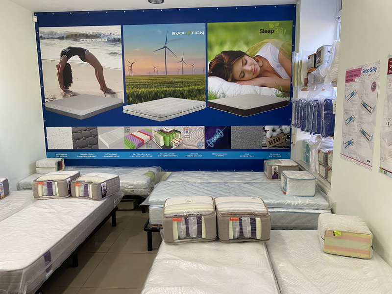 магазин матрасов Sleep&fly в Киеве, Харьковское шоссе 11 - фото внутри шоурума