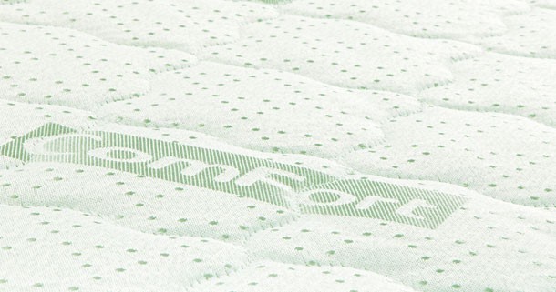 Чехол - ткань жаккард или жаккард, прошитый натуральной шерстью/хлопком в матрасе ComFort