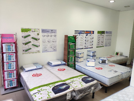 магазин матрасов Sleep&fly в Киеве, Харьковское шоссе 11 - фото внутри шоурума